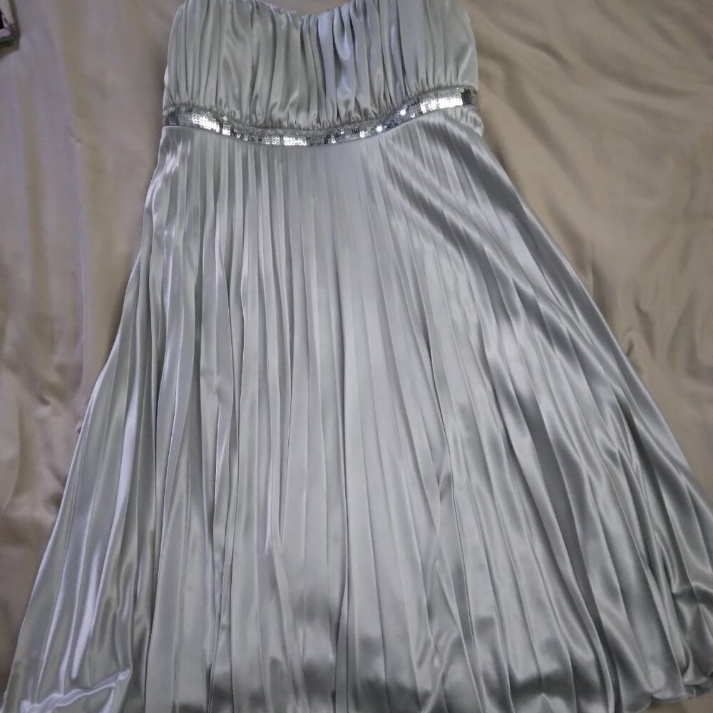 Silver pleated dress with sparkle detail underbust.